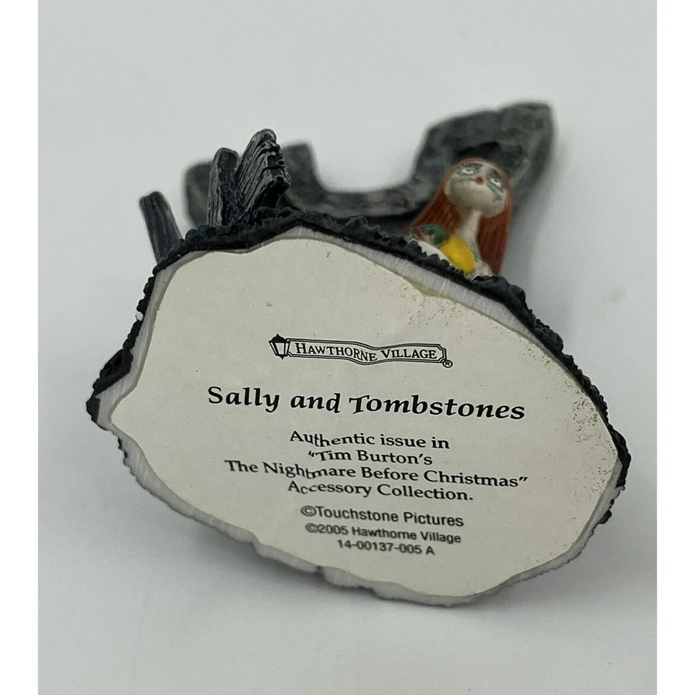 Hawthorne Village Nightmare Before Christmas Sally And The Cemetery Gate COA